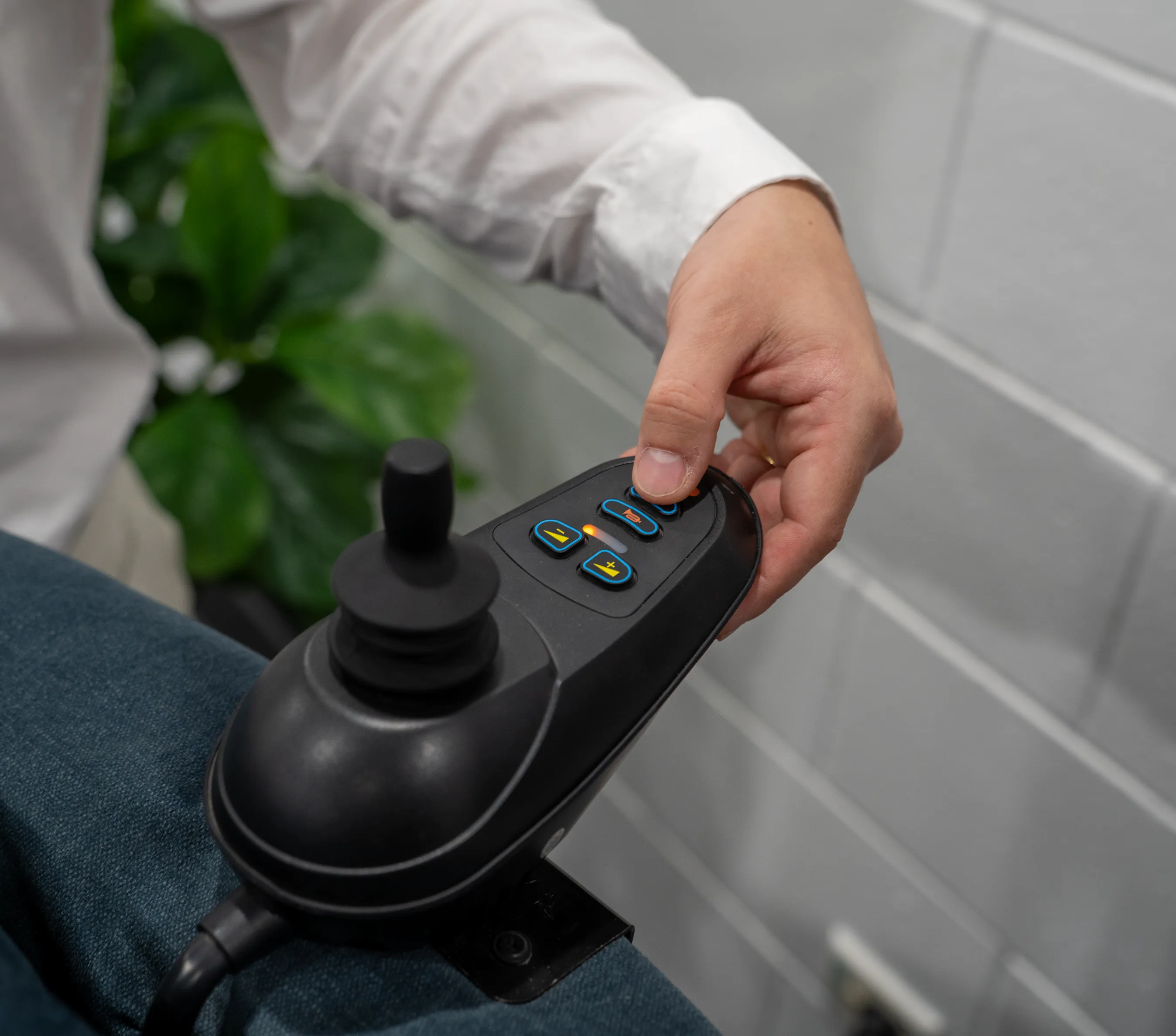 Using the joystick power control centre